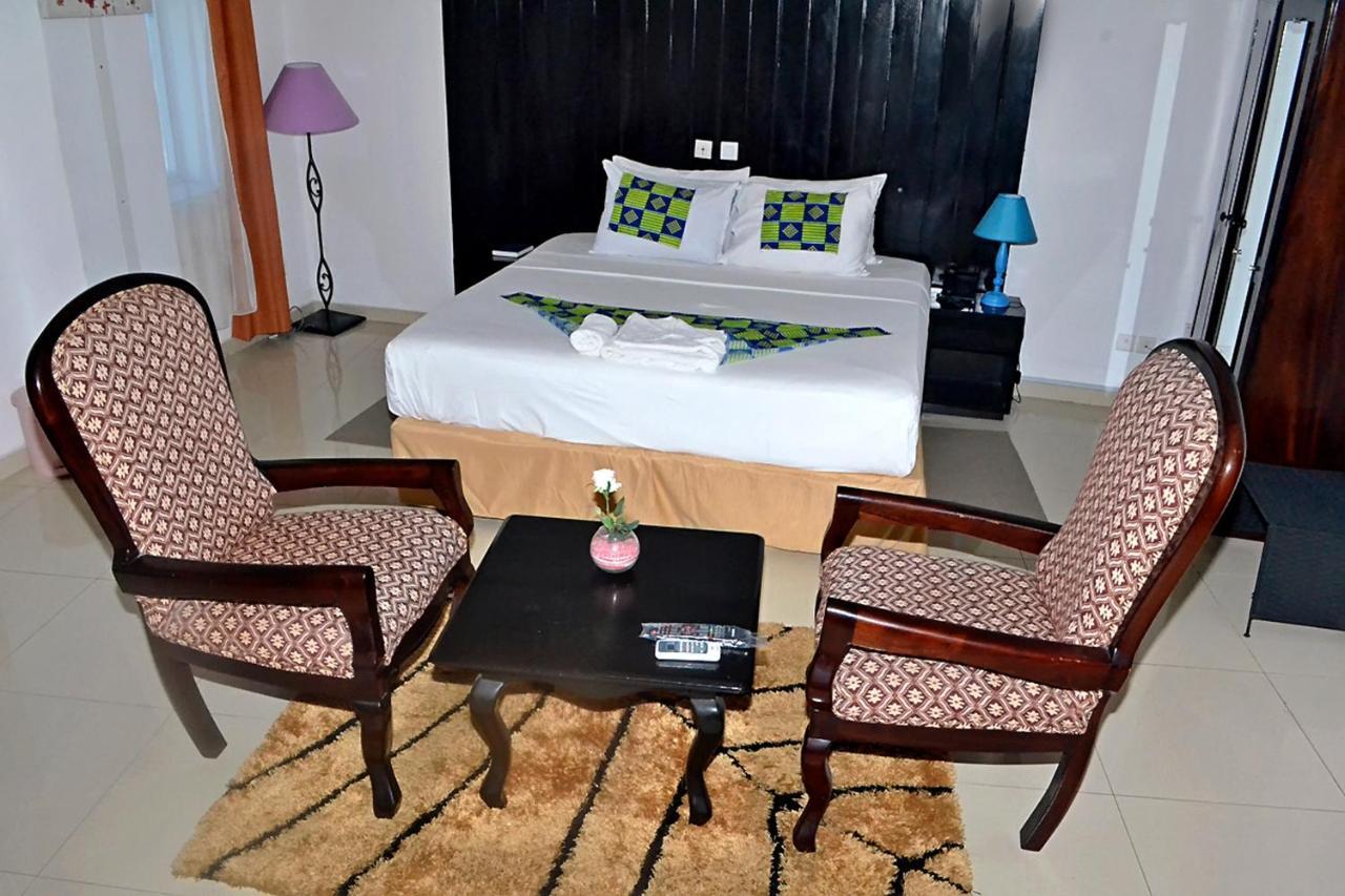 Hotel Bkbg Lome Exterior photo