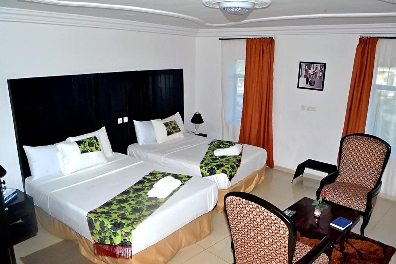 Hotel Bkbg Lome Exterior photo