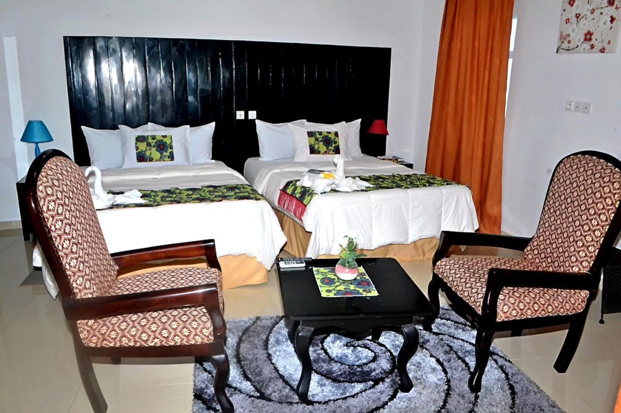 Hotel Bkbg Lome Exterior photo
