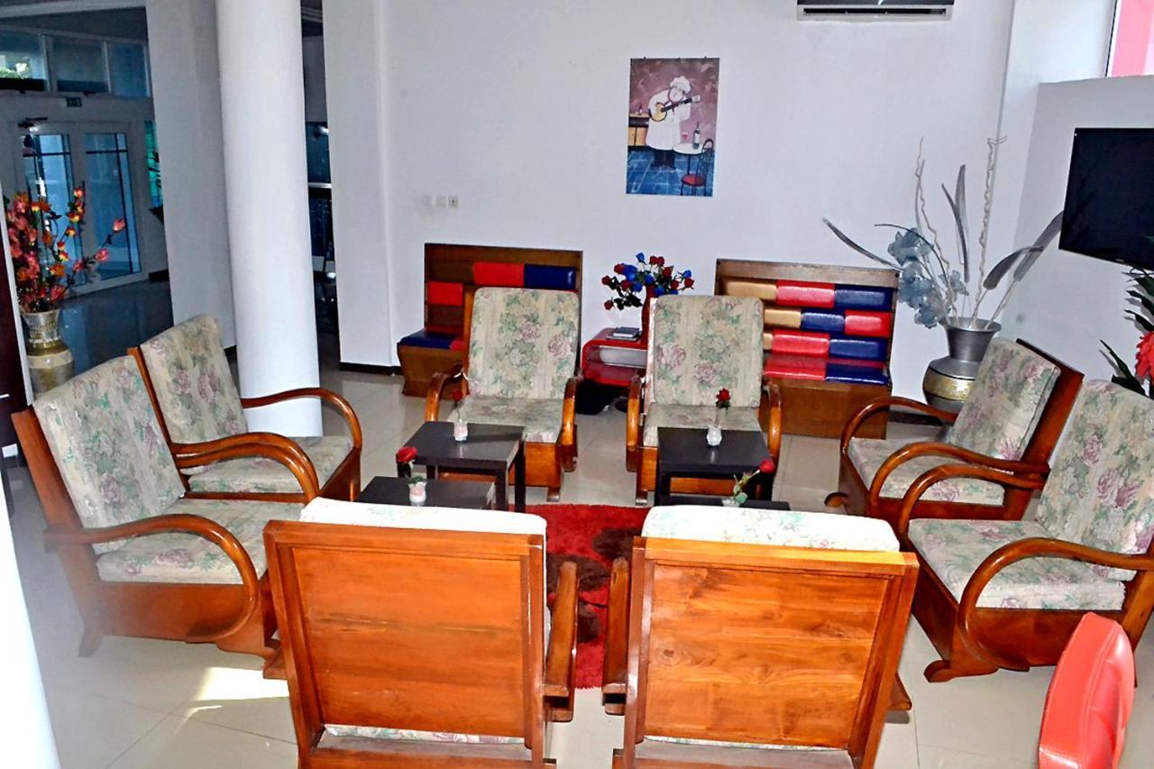 Hotel Bkbg Lome Exterior photo