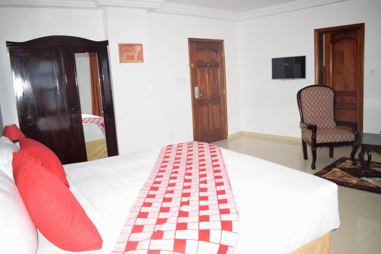 Hotel Bkbg Lome Exterior photo