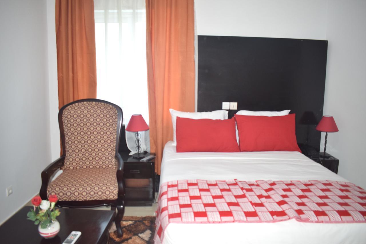 Hotel Bkbg Lome Exterior photo